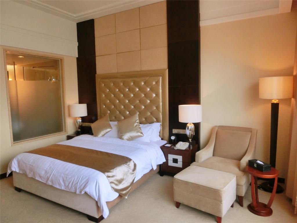 Yue Xiu Hotel Guangzhou Ruang foto