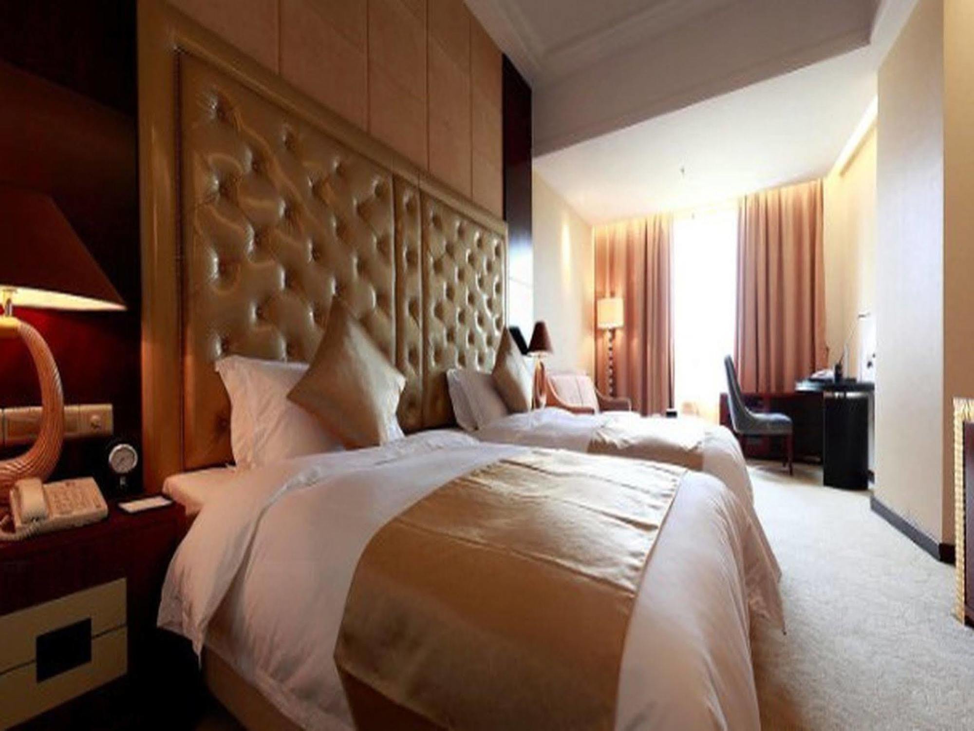Yue Xiu Hotel Guangzhou Bagian luar foto